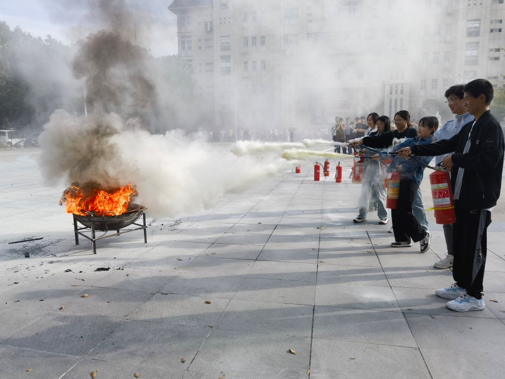 英国上市公司365