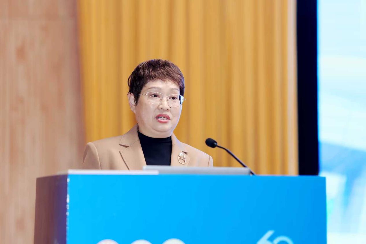 英国上市公司365