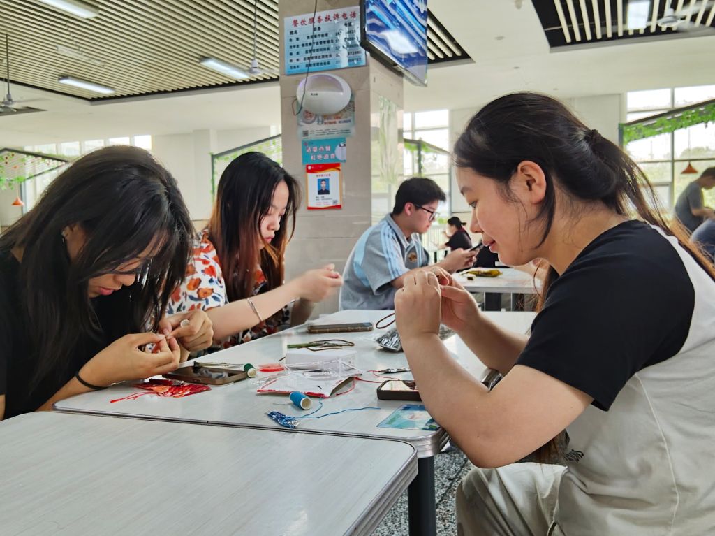 英国上市公司365