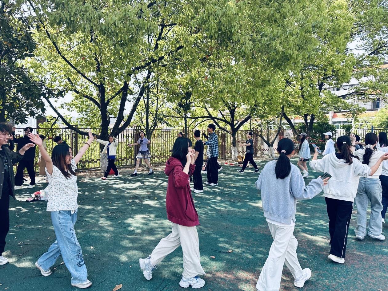 英国上市公司365