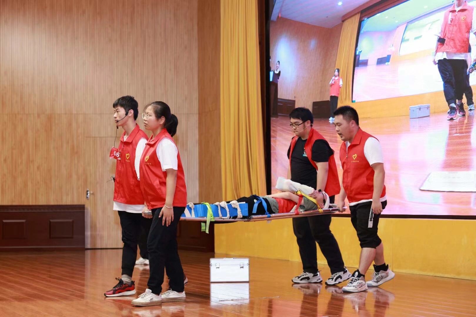 英国上市公司365